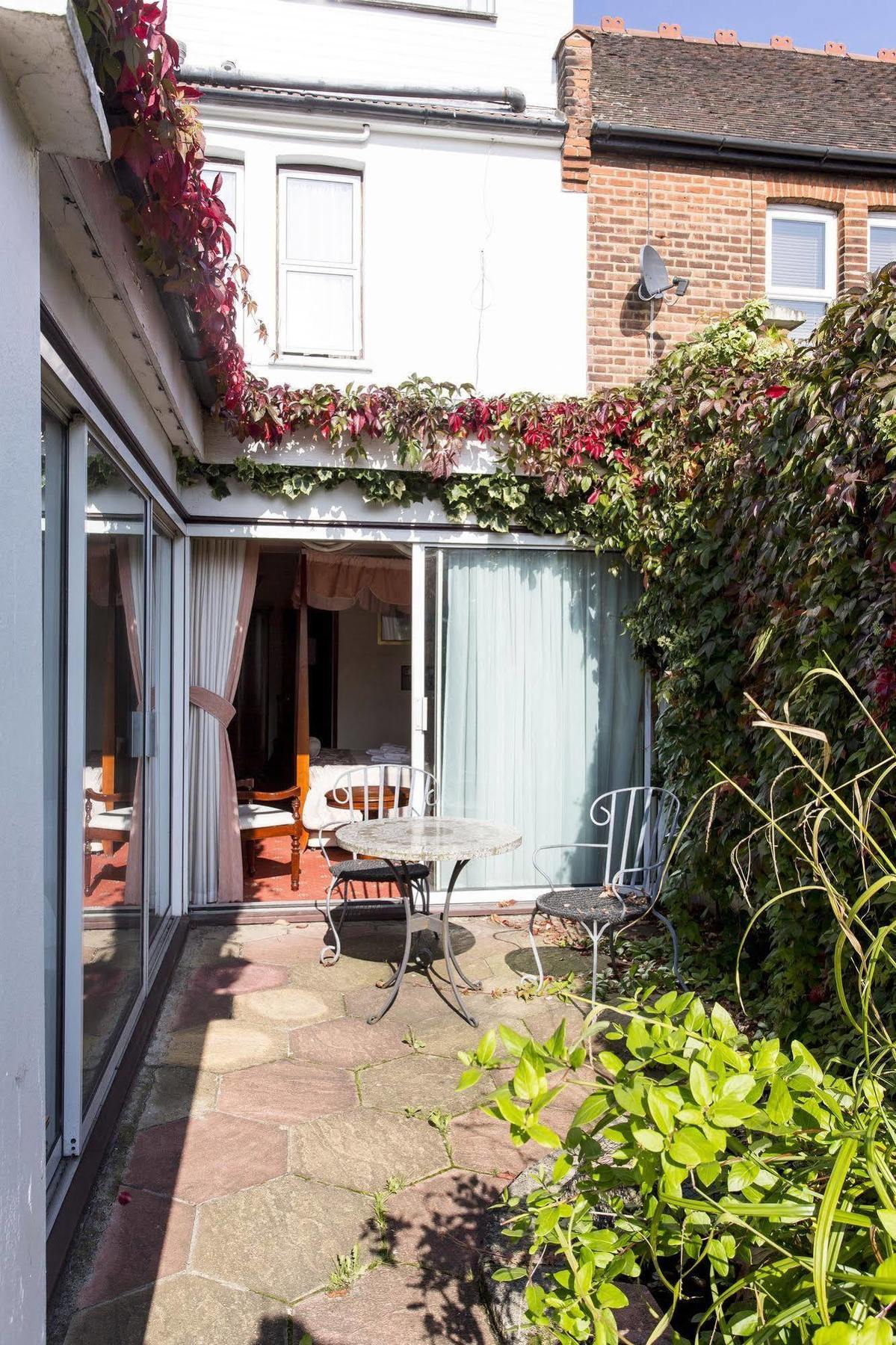 Oyo Ridgeway Hotel Chingford Exterior photo